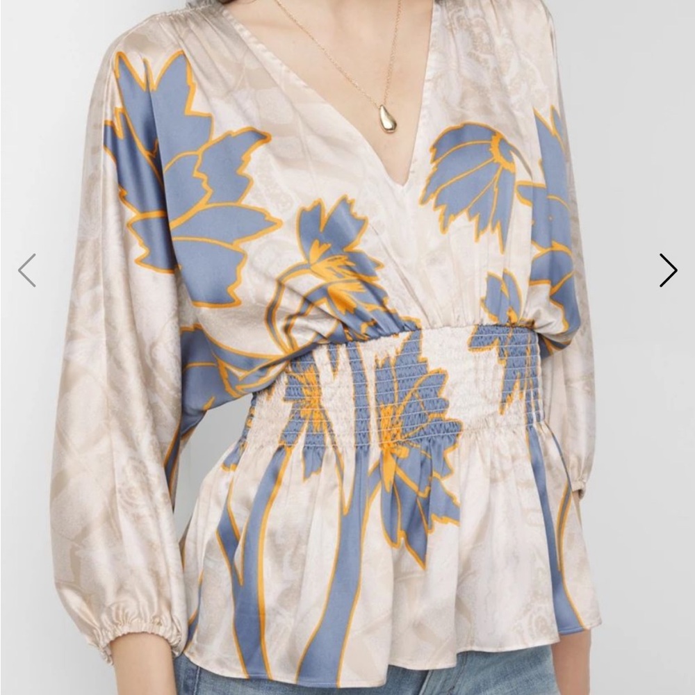 Floral V-Neck 3/4 sleeve smocked kimono blouse